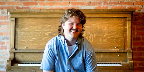 Muddy Sundays: Piano with Davis Walsh