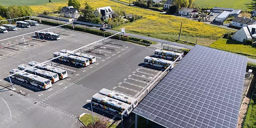 Visite de la centrale photovolta\u00efque du d\u00e9p\u00f4t de bus de Saint-Barth\u00e9lemy-d'Anjou