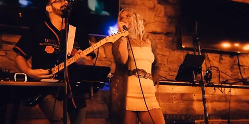 Jayda Laine LIVE at Back to Captains!