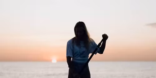Paddle Surf al amanecer o atardecer en Barcelona