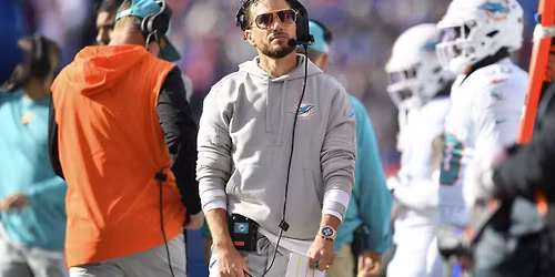 Parking Buffalo Bills at Miami Dolphins