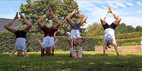 Introhold Acroyoga Efter\u00e5r 2026 \ud83c\udf31\ud83c\udf41 (English version further down)