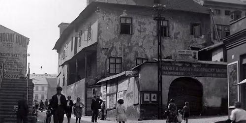 Mostn\u00ed ulice objektivem \u010dasu