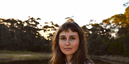 Isabel Rumble (Aus) with special guest Ezmay Grace