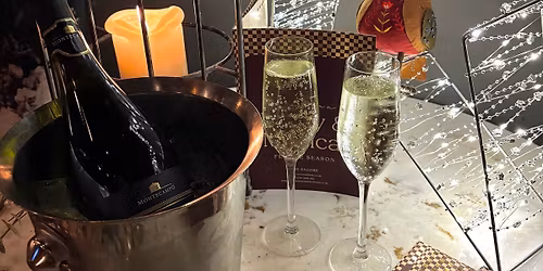 Festive Bottomless Bubbles\ud83e\udd42\ud83c\udf7e\u2764\ufe0f