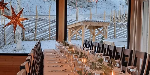 Familiejolebord p\u00e5 Groven