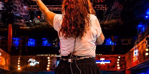 \ud83c\udf89 VENUE DEBUT \u2022 Gloria Justine LIVE at The Dive
