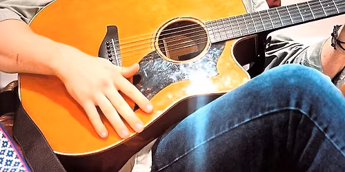 Matthew Wojo LIVE in the courtyard!