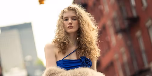 En Creme's Annual Sample Sale