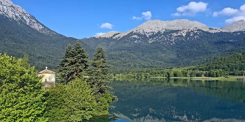 \u03a0\u03b5\u03b6\u03bf\u03c0\u03bf\u03c1\u03af\u03b1 & \u03a0\u03b9\u03ba\u03bd\u03af\u03ba \u03c3\u03c4\u03b7 \u039b\u03af\u03bc\u03bd\u03b7 \u0394\u03cc\u03be\u03b1 (\u039f\u03c1\u03b5\u03b9\u03bd\u03ae \u039a\u03bf\u03c1\u03b9\u03bd\u03b8\u03af\u03b1)