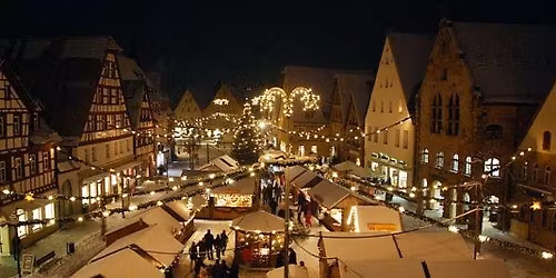 Der Weihnachtsmarkt \u00f6ffnet seine Pforten