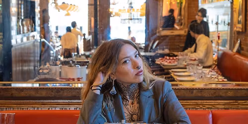 Alice Bro \u00e0 L\u00e9vis