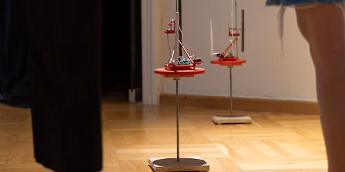 THE GARDEN \/ Komentovan\u00e1 prohl\u00eddka \/ Gallery talk