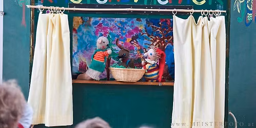 Kasperltheater f\u00fcr Badenixen und Wasserratten