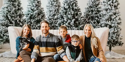 Family & Friends Holiday Portraits 