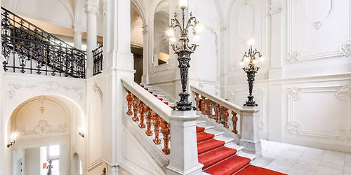 Hotel Nemzeti, a legend\u00e1s