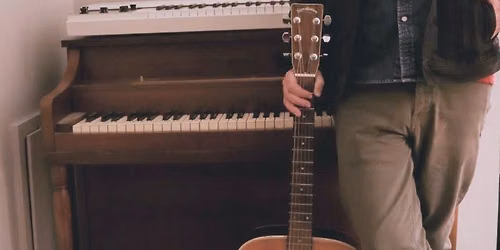 Paw Paw Brewing Co. Welcomes Dave Johnson, Solo Acoustic