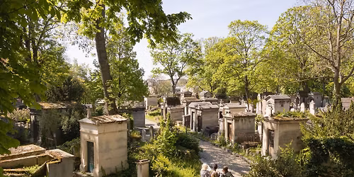Esacapade Parisienne: P\u00e8re Lachaise et Montmartre