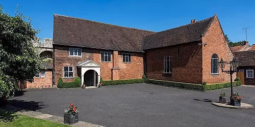 A Visit to Merchant Taylors\u2019 Hall