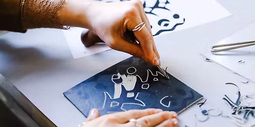 Piektdienas meistarklase: Sap\u0146u krupis linogriezum\u0101