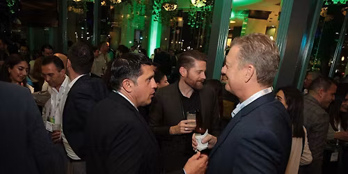Chicago Tech Startups, Investors, Innovators Networking with Elevator Pitch