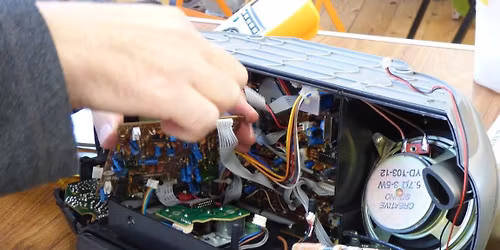 April Repair Cafe @rLab