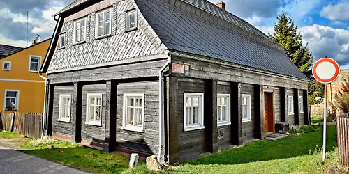 Komentovan\u00e1 proch\u00e1zka \u0160milovsk\u00e9ho uli\u010dka Rumburk
