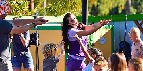 \ud83c\udf89Fun Friday with Kathryn the Grape\u2503Grossmont Center