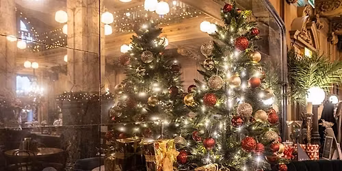 Christmas Day in Grand Cafe