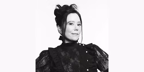 Alex Borstein is Thirsty