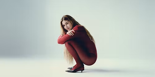 Az \u00e9n sz\u00edvem j\u00e1tszik - L\u00e1bas Viki \u00f6sszm\u0171v\u00e9szeti estje