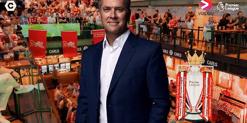 Michael Owen og Premier League-trofeet kommer til Carls