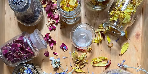 VIR\u00c1GOS F\u0170SZERKEVER\u00c9K WORKSHOP