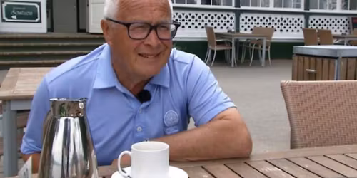 Obs ny dato Folkehuset Gellerup f\u00e5r bes\u00f8g af Kurt Leth