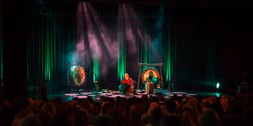 Gy\u0151r - Tibeti torok\u00e9nekes \u00e9s \u00e9nekelt mantra koncert