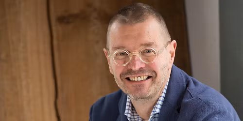 Jari Salonen kirjailijavieraana Vuosaaren kirjastossa