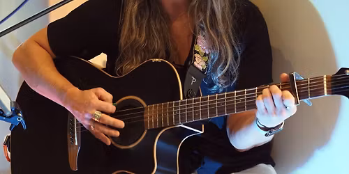 Meredith Hicks Live on the Music Deck