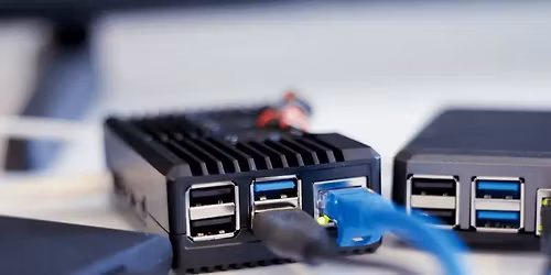 Pi Day Special: DIY Weather Station on a Raspberry Pi