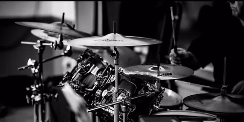 The Contenders Christmas Cracker