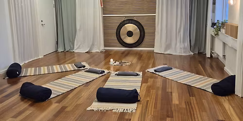 Transformative breathwork workshop with Anik\u00f3 and Kinga