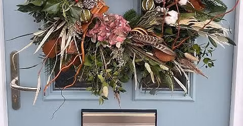 Christmas wreath making @ The Rising Sun Lacock