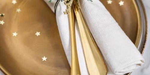 Wrapped in Wonder Women\u2019s Christmas Dinner