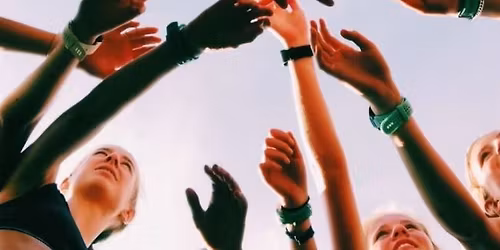 Recharge by the Lake! - Alm\u00e1di kikapcsol\u00f3d\u00e1s