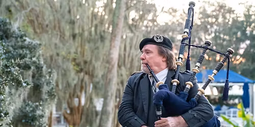 Christmas Bagpiper