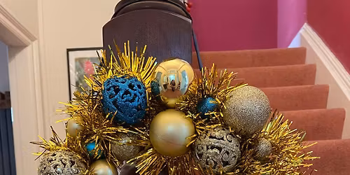 Christmas Bauble Wreath workshop