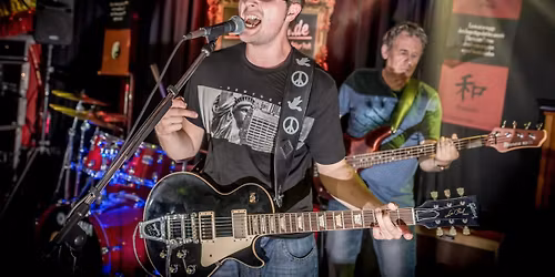 A Tribute to Neil Young mit " Loners United "