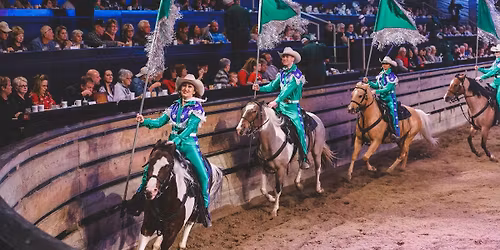 \ud83c\udf89 Dolly Parton\u2019s Stampede Dinner Show Weekend Getaway Branson \ud83c\udfa0\ud83c\udf7d Just $199 per couple!