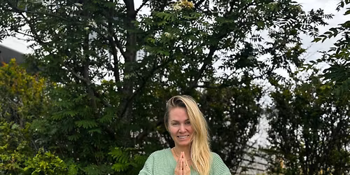 H\u00e1degisj\u00f3ga me\u00f0 Evu R\u00f3s \u00ed sal L\u00edfspekif\u00e9lagsins \ud83e\uddd8\ud83c\udffc\u200d\u2640\ufe0f\ud83d\udd49\ufe0f\ud83e\uddd8\ud83c\udffb\u200d\u2642\ufe0f