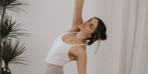 Flow between History - Yoga im Museum