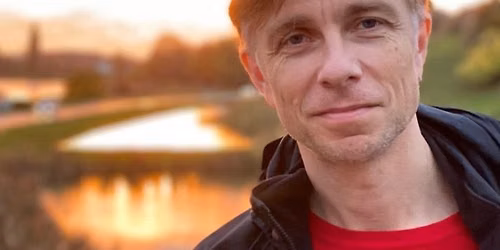 Sylvester Larsen m. guitarist Klaus Nielsen | Herlufmagle Kirke